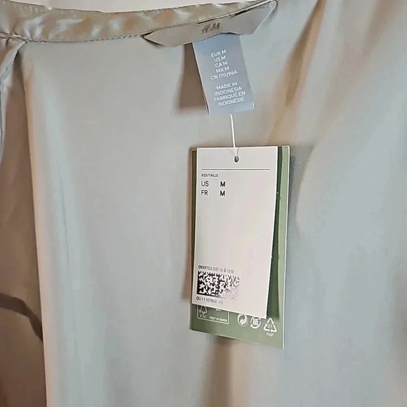 H&M Button Down Long Sleeve Top Silky Beige Size M - Picture 7 of 8